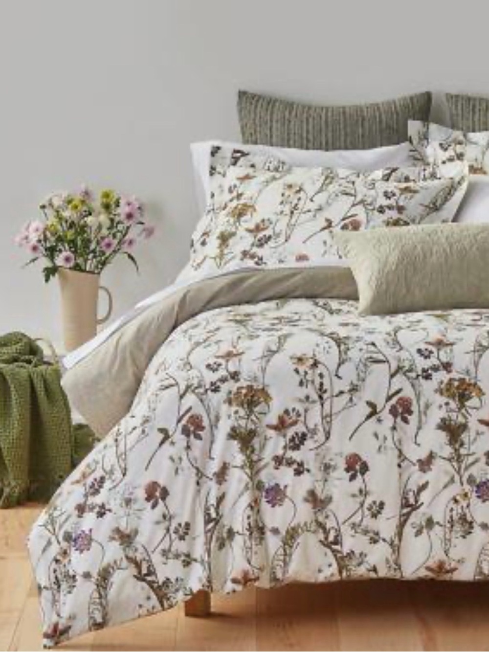 Distinctly Home Floral Botanical Print Duvet Cover Set in White and Brown
